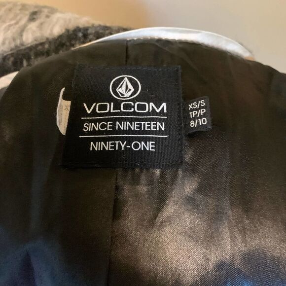 Volcom Oversized Coat‎ - Picture 7 of 9